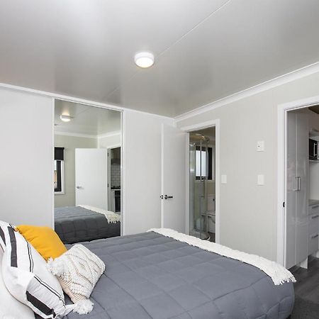 Affordable Modern Accommodation Westport Esterno foto