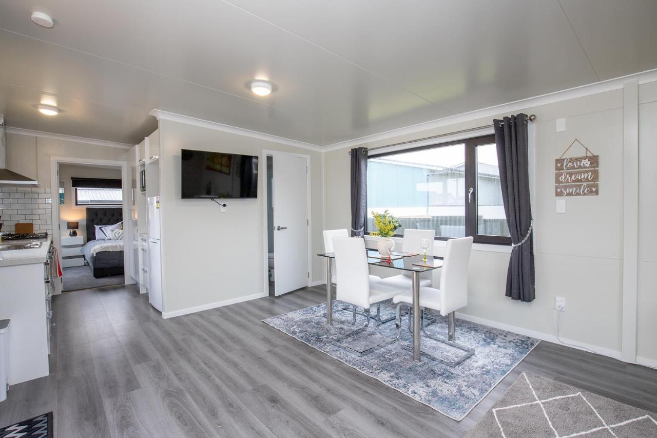 Affordable Modern Accommodation Westport Esterno foto