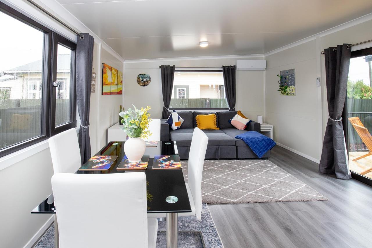 Affordable Modern Accommodation Westport Esterno foto